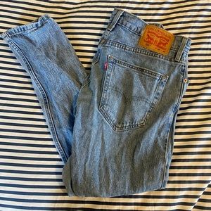 32X30 Levi Distressed Jeans